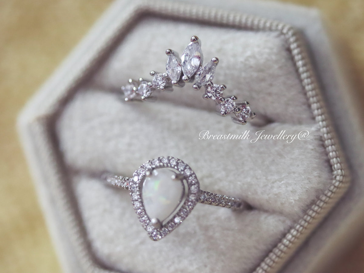 Tiara Pear Halo Ring Set